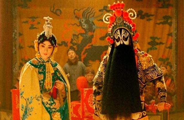 终于有人站出来了，被人民日报"点名"的陈佩斯，给内娱上了一课