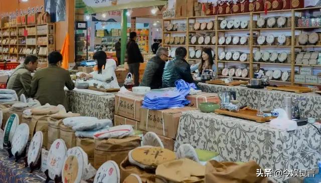 大量日本游客涌入北京，打着旅游幌子不去旅游不吃美食，为啥来？