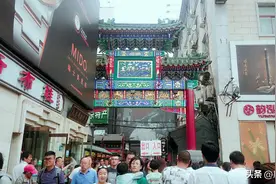 北京，哪条“美食街”最值得打卡？资深北漂推荐这10条，地道京味图片