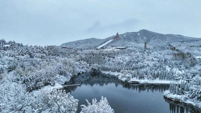 初雪来了！烟台“冰雪世界”美出新高度