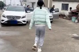 女子远嫁湖北受委屈，娘家两车六人来撑腰，婆家：以后不敢了图片