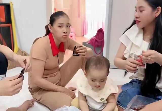 越南单身丈母娘到中国探亲，半个月不到，就让女婿帮找个中国对象