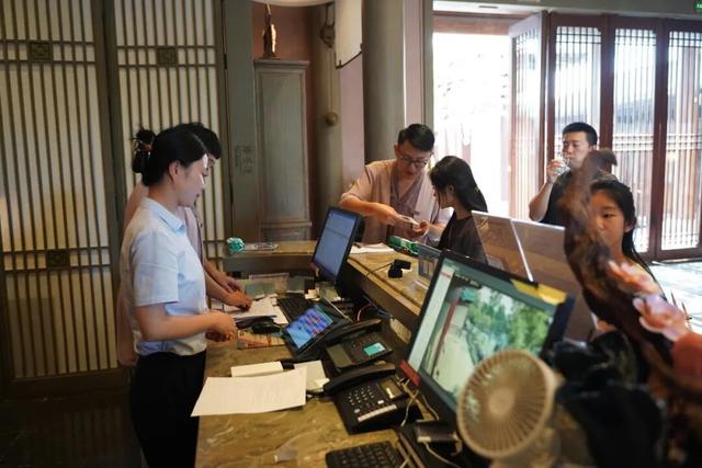 单日4300人次！金陵小城为何这么火？