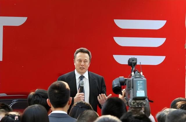 特斯拉狂批通过！批准马斯克万亿美元薪酬，其与机器人共舞庆祝