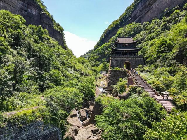 兰州出发卧铺一晚直达！这6个城市好吃又好玩~