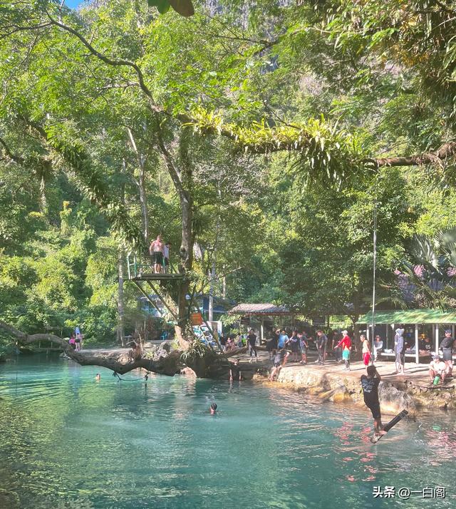 蓝色泻湖之时光跳跃