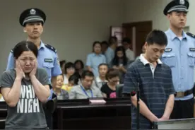 2014年女子被2岁儿子吵醒，将其活活捂死后自首：他长得像我婆婆图片