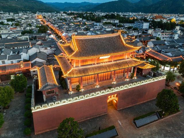 动车直达，6个人少景点多的慢节奏小城，两三天假期也够玩