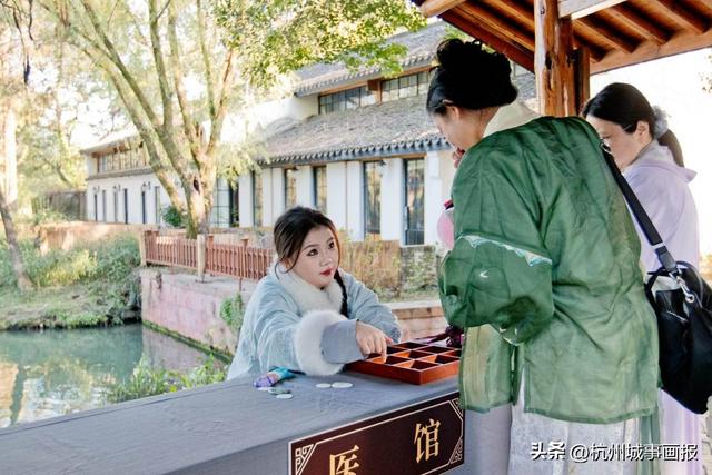 惊了！年末尾牙杭州老板们今年争相“包岛”开年会