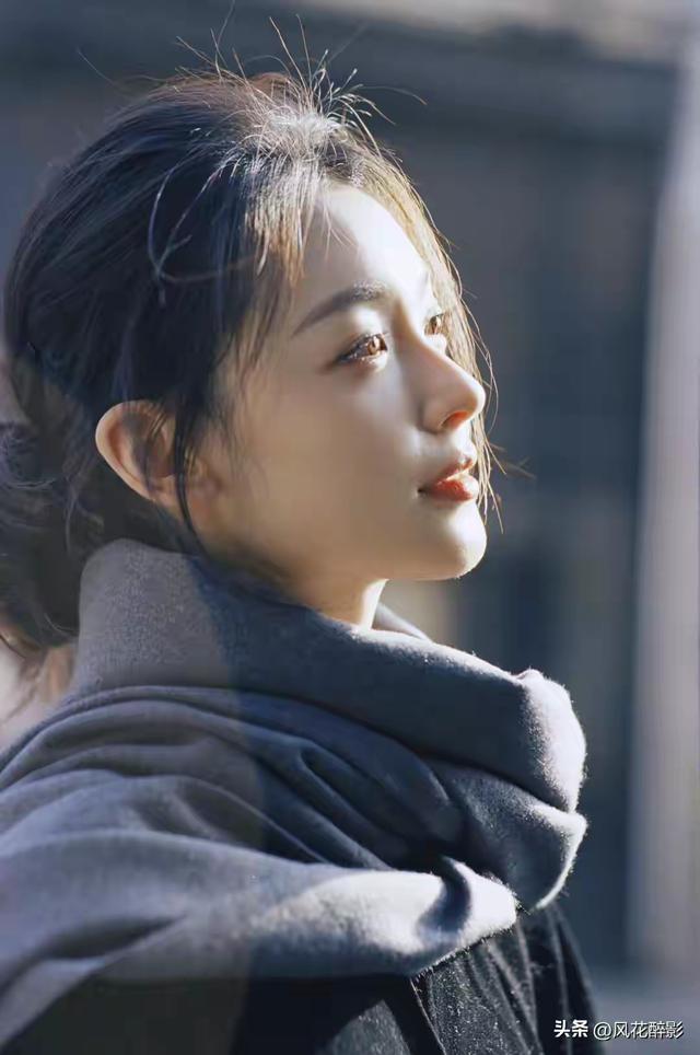 河北邢台一校花清雅绝尘，堪称人间惊鸿颜，美得让人挪不开眸