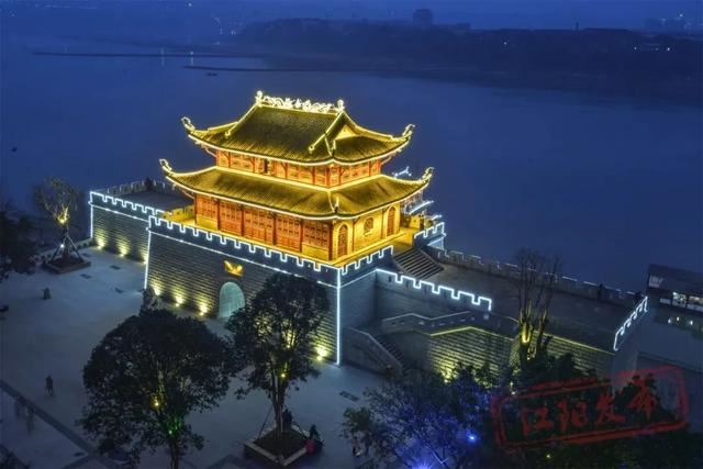 爆火！高铁1.5h！好吃不输乐山，安逸不差成都！这座火遍全国的川南小城是时候被挖掘！