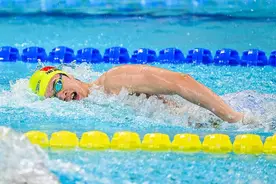 男子200米自由泳决赛上演跨时代较量！“神仙打架”，潘展乐赢了！图片