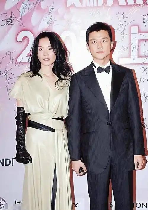 新婚3年又离！李亚鹏妻子官宣离婚，换房成伏笔，王菲早看清人品