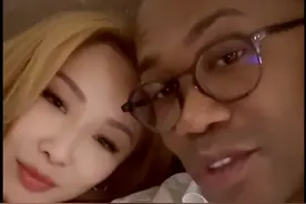 篮球巨星马布里官宣娶知名歌手!感情史混乱，18岁当爹40岁当姥爷图片