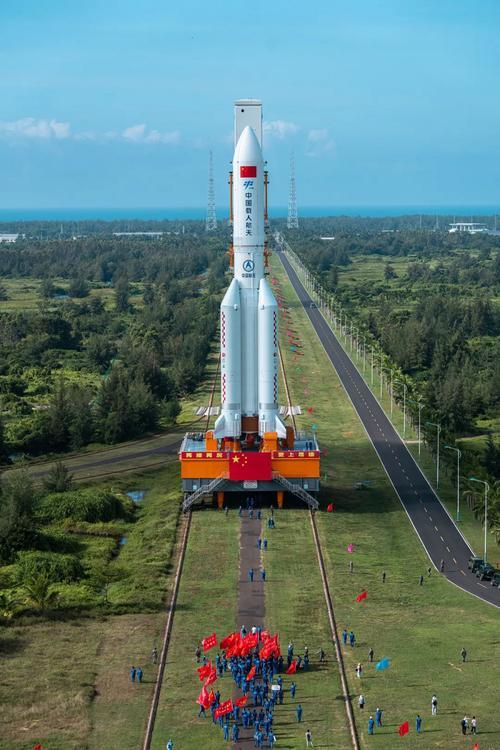 封关时刻！海南自贸港"晶莹切片"，从电影节到航天港的全球化进阶