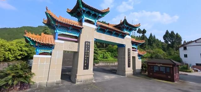 【丝绸源点 甲冠天下】对话南充鹏达嘉陵江 (集团) 实业有限公司党支部书记、执行董事李明亮