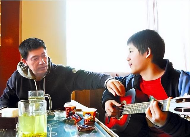 著名演员石凉：与丛珊离婚后又再婚，前妻后妻的孩子都是宝！