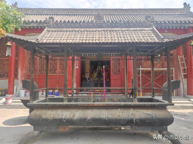 西安一地隐藏着两千多年前的石雕像，是我国现存最早的，你来过吗