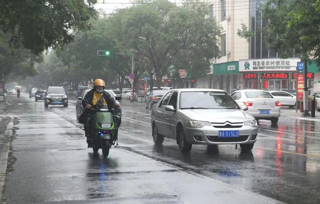 9省份有大到暴雨 多地机场或受影响