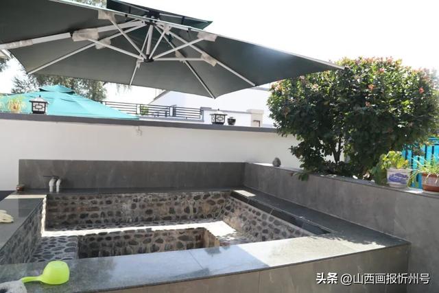 又见奇村 | 槐庭温泉民宿：老槐树下泡温汤，休闲康养两不误