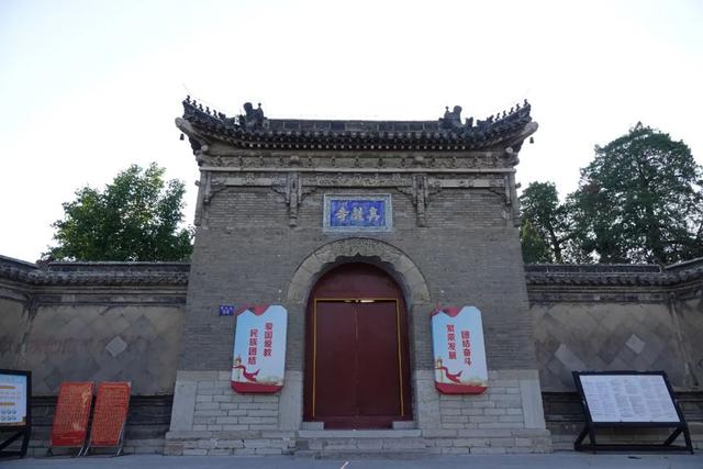 山东，有一座2000年前的一线城市，去青州古城赶一场槐花雨