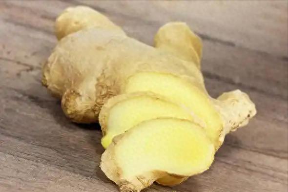 生姜是脑梗的“杀手”？医生提醒：若想大脑健康，这4物要多吃