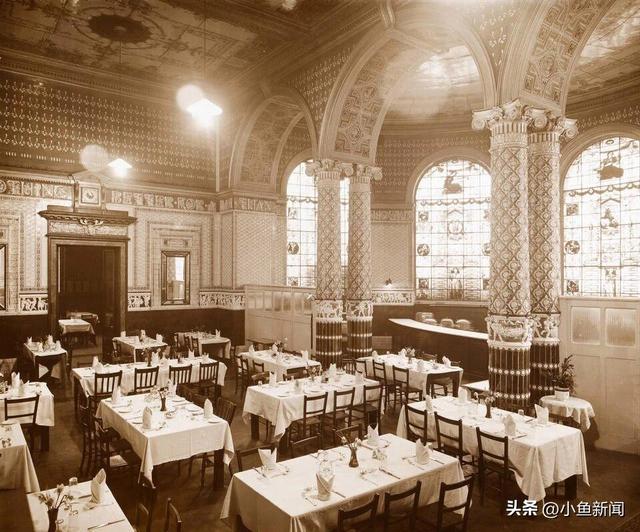 懂吃的年轻人，最近抢着去博物馆炫饭