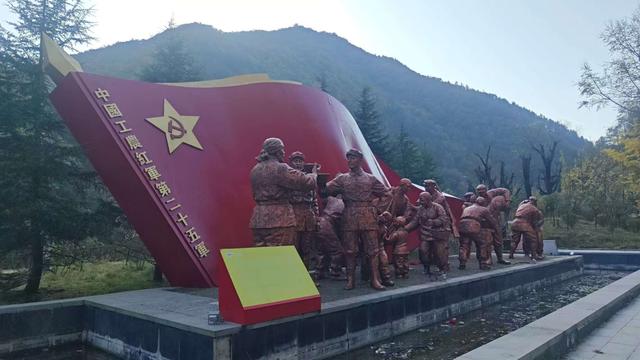 赏秋秦岭，摩旅商洛（12）白鹿原影视城、葛牌镇、文公岭、孝义园