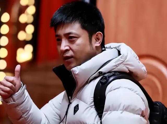 孙涛崩溃大哭发声不到24小时，荒唐的一幕出现	，闫学晶把他害惨了