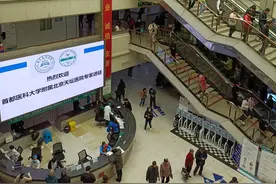 右上腹隐痛，检查多次都说没有问题，这到底是什么原因引起的呢图片