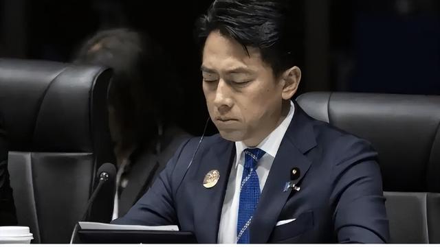 日方果然咽不下这口气，12架战机挂载48枚导弹，摆明要针对辽宁舰