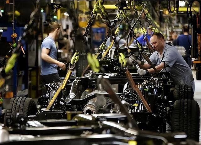 中方制裁准时开始	，30道通牒发往美国，直接叫停合作，财产全冻结