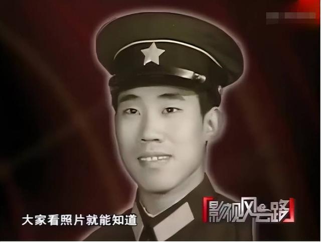 他因嘴歪演了半辈子坏人	，令人想不到的是，他女儿是我们熟悉的她