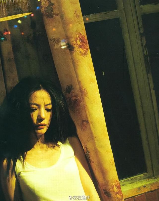 封杀4年后，49岁赵薇又有消息，因胃癌去世传闻 5个月前就真相大白