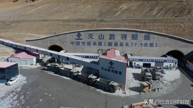 打卡天山胜利隧道:20分钟穿越天堑的奇迹之旅