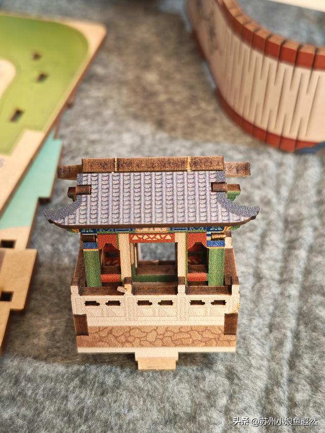 一帧凤冠、一曲红楼、一台风车：这些文创里竟藏着文化与时光？