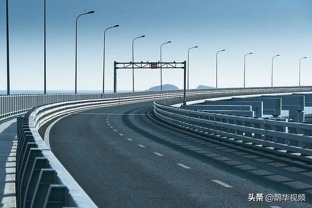 120救护车患者高架坠桥身亡，生前要求下车小便...法院判了！