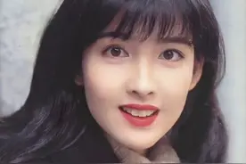 56岁周慧敏跑步健身，尽显细腰长腿，网友：太美了，如同妙龄少女图片