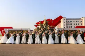 山西武警：当白婚纱遇到橄榄绿丨这场集体婚礼甜度“爆表”图片