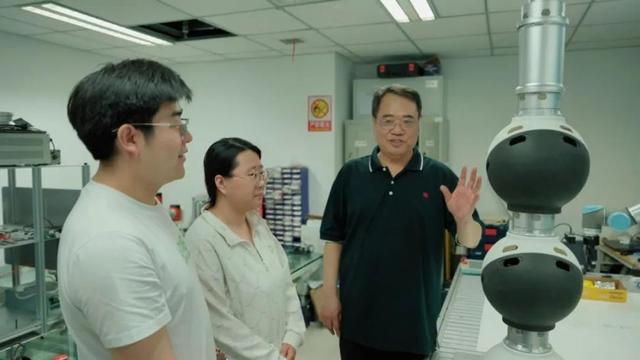 助力嫦娥五号、天宫二号！他攻克“卡脖子”难题，来自北邮！
