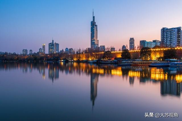 南京中秋国庆要冲上全国第一，苏超带火的不止旅游，民宿都抢疯了