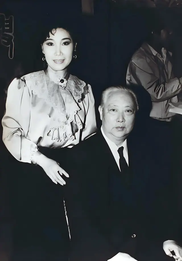 京剧演员谢虹雯：丈夫杨宝森早逝，改嫁张君秋后遭继子继女诟病
