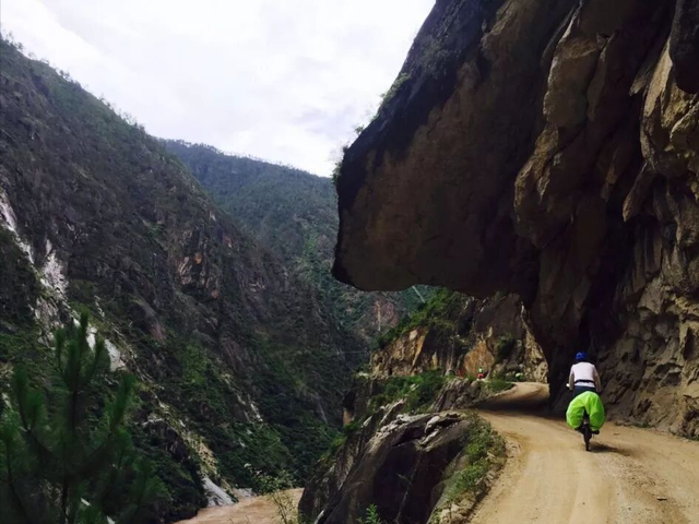 此生必驾新藏线：穿越无人区，邂逅神山圣湖