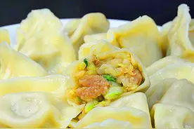 拌白菜饺子，有人用盐杀，有人焯水！大厨：都不对，教您正确做法图片