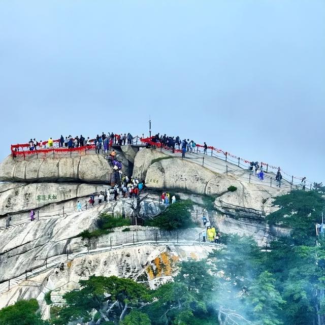 走出“浪浪山”，跟小妖怪一起去华山！