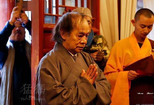 拔萝卜带泥!释永信倒台后，最惨的不是女明星，而是捐了46亿的他
