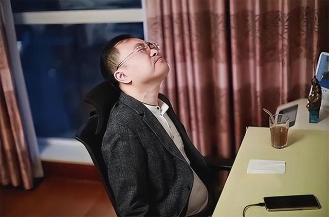 十亿能换来一命？官媒发文曝光蔡磊真实现状，渐冻症被攻克3%！