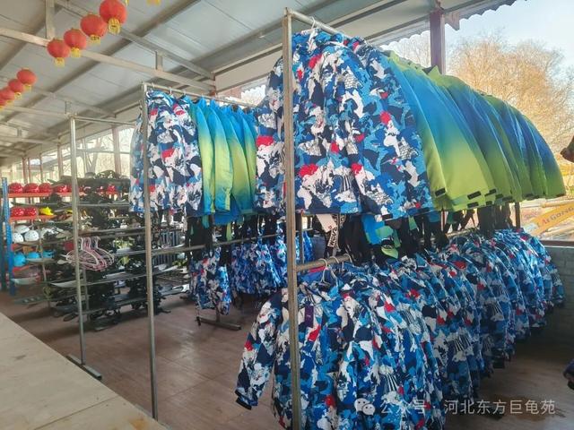 万平雪场+专业配套!这里已开园!解锁冬日速度与激情!