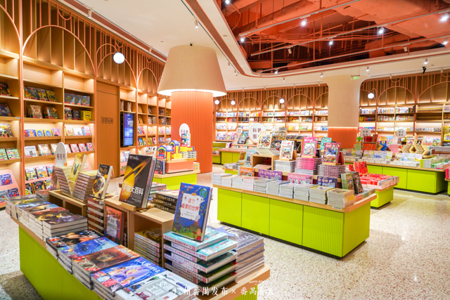 出片又治愈！跟着「书店漫游指南」打卡番禺阅读秘境