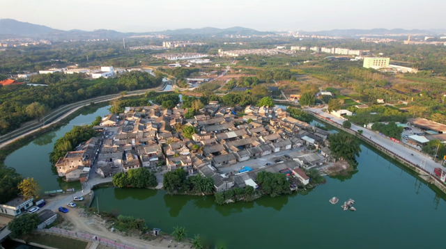 广东400年古村，像一片“浮莲”自成孤岛，后代许多达官贵人！